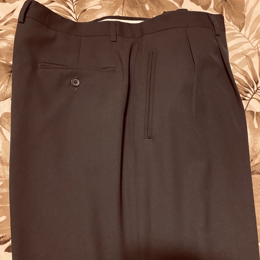 Men’s Claiborne pleated cuffed  38 x 29 pants